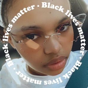 Meet your Posher, Melanie